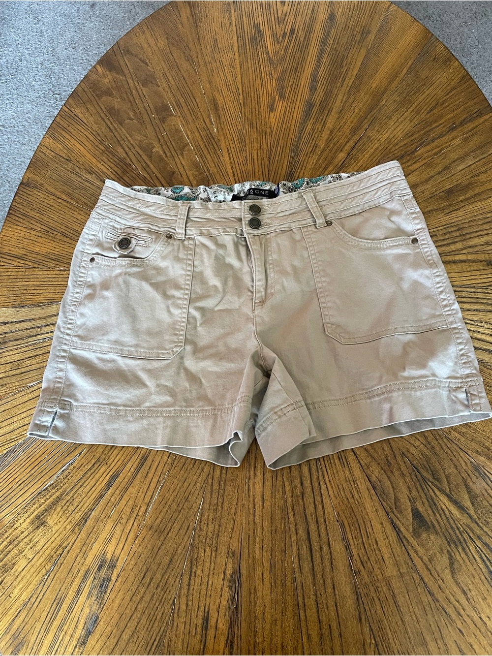 one 5 one Women's Tan Utility Shorts